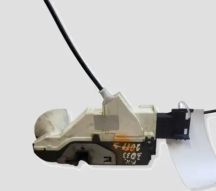 Peugeot 3008 I Front door lock PSA825158 A02323