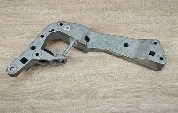 BMW 4 G22 G23 G24 G26 Gearbox mounting bracket 9485312