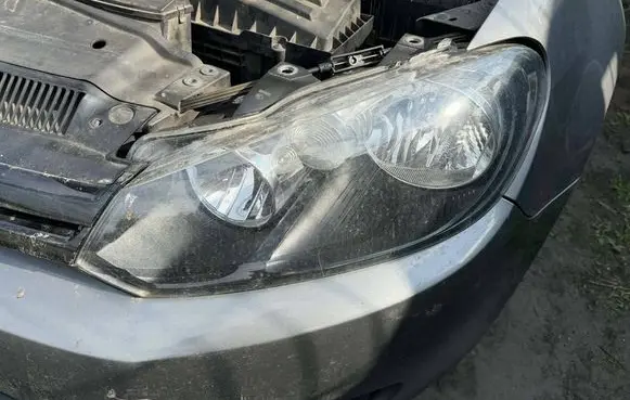 Volkswagen Golf VI Headlight/headlamp 