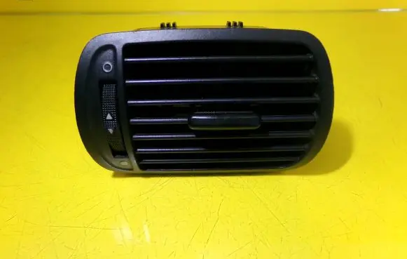 Audi A3 S3 8L Dashboard side air vent grill/cover trim 8L0820901
