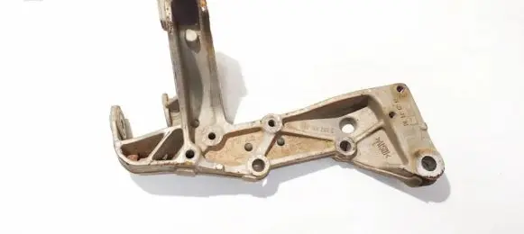 Skoda Octavia Mk2 (1Z) Front lower control arm/wishbone 1k0199296e