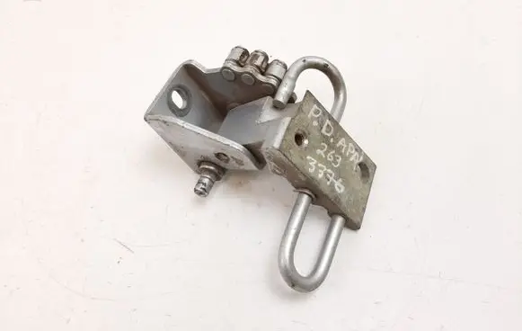 Volkswagen Touareg I Front door lower hinge 7L0831412A