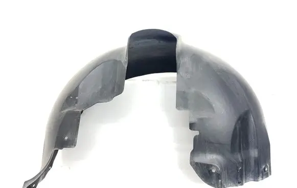 Front wheel arch liner splash guards