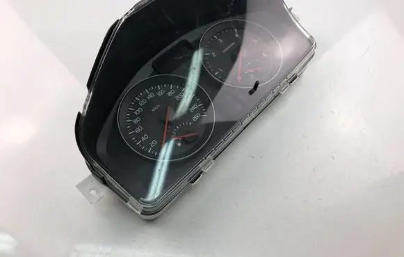 Volvo V50 Speedometer (instrument cluster) 31296228
