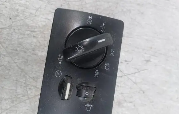 Light switch