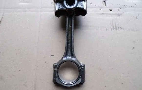 Citroen C3 Piston with connecting rod 980726038001