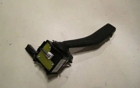 Volkswagen Golf VI Wiper control stalk 1K0953519H 01203514 20351400740327