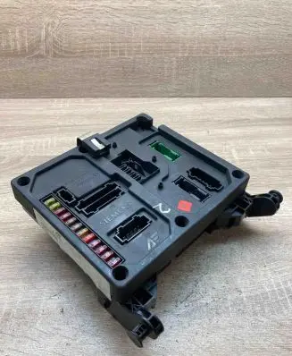 Volkswagen Sharan Fuse module 7MO962258 S108145100C