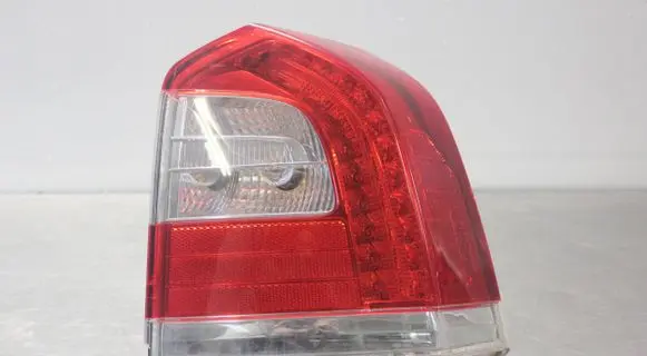 Volvo V70 Rear/tail lights THK256SAE R1Y02B02