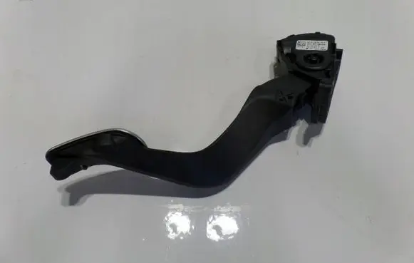 Peugeot 207 Accelerator throttle pedal 9683001680