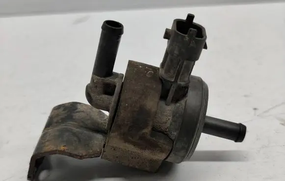 KIA Rio Valve vacuum 290102B000 9270930004