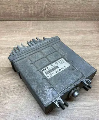Audi A4 S4 B5 8D Engine control unit/module ECU 028906021BF 0281001421