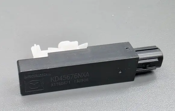 Mazda 3 III Keyless system antenna X1T60671 KD45676NXA