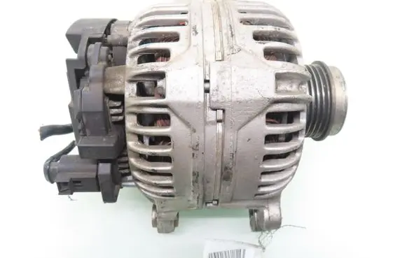Volkswagen PASSAT B5 Generator/alternator 0124515026 028903029E