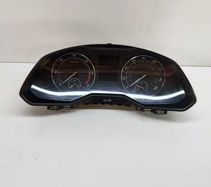 Skoda Superb B8 (3V) Speedometer (instrument cluster) 3V0920941
