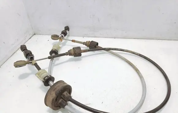 Gear shift cable linkage