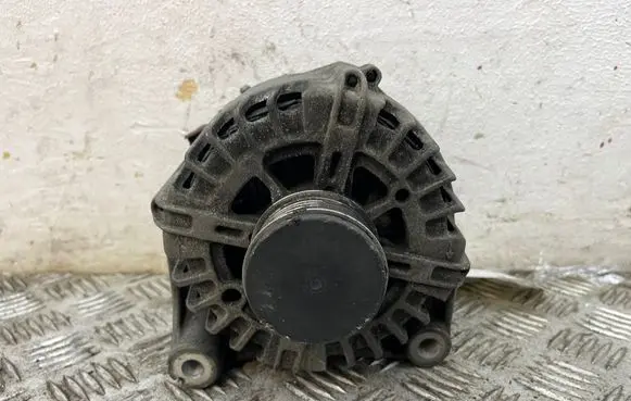 BMW 5 F10 F11 Generator/alternator 8570672