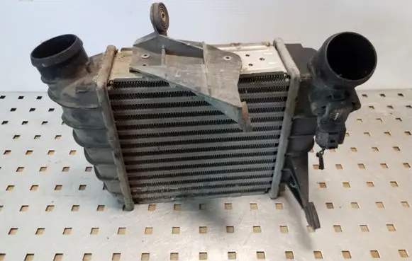 Seat Ibiza III (6L) Intercooler radiator 6Q0145804A