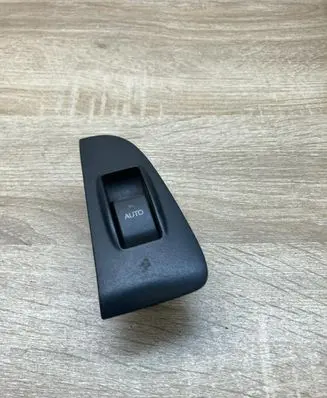 Toyota Avensis T250 Electric window control switch 7427205020