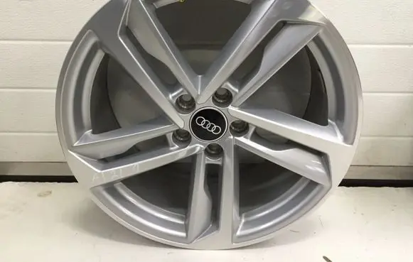 Audi A1 R17 alloy rim 