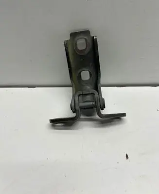 Chevrolet Camaro Front door upper hinge A046057