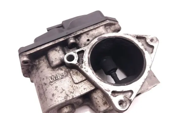 Audi A4 S4 B8 8K EGR valve 03L131501G 09601850