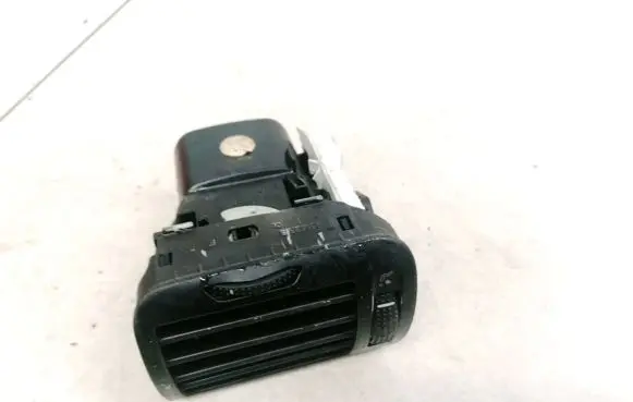Dash center air vent grill