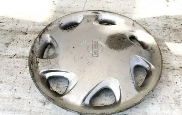 Nissan Micra R14 wheel hub/cap/trim 403150n500