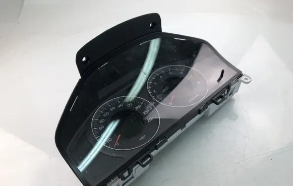 Volvo V70 Speedometer (instrument cluster) 30786622AB