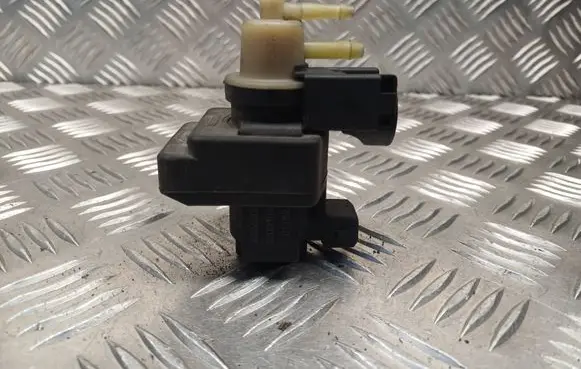 Suzuki Grand Vitara II Turbo solenoid valve 8200486264