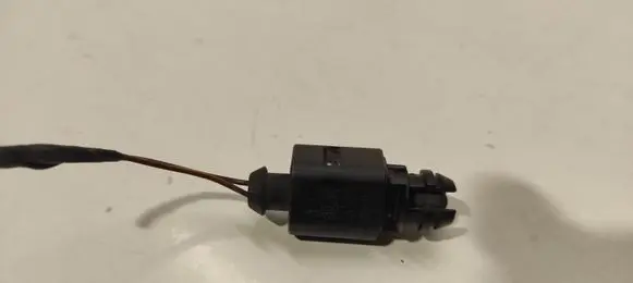 Volkswagen PASSAT B6 Outside/exterior temperature sensor 1J0973702 969374 969350