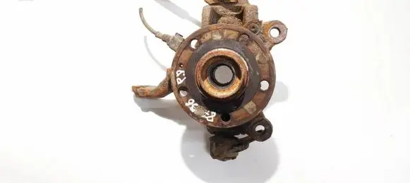 Volkswagen Touran I Front wheel hub