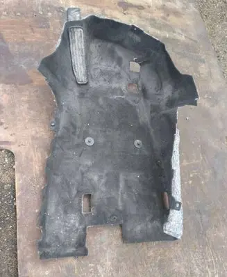 Chevrolet Camaro Front floor carpet liner 84319930 106083570112