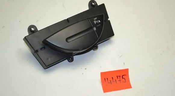 Mercedes-Benz E W211 Parking (PDC) sensor switch 2118213058 03751221
