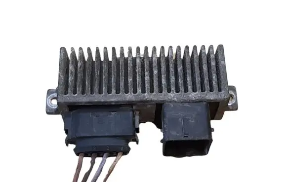 Renault Master III Glow plug pre-heat relay 8200558438A