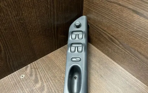 Renault Laguna I Electric window control switch 7701699599 7700417090