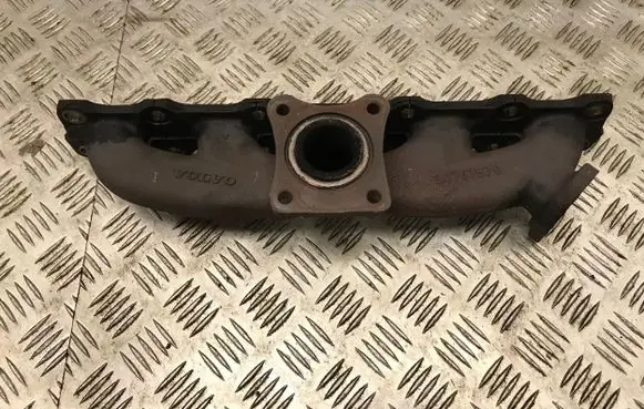 Volvo S60 Exhaust manifold 30757870