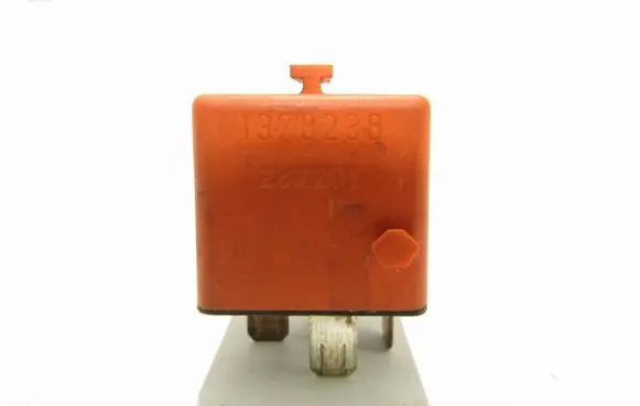 BMW 5 E34 Fuel pump relay 0332019456