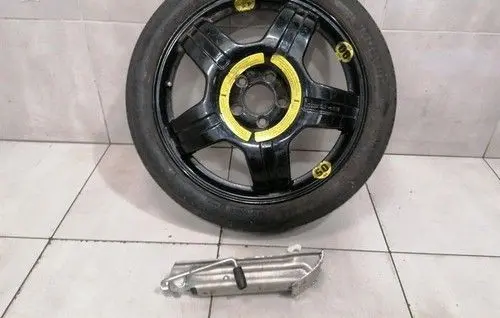 Mercedes-Benz C W204 R18 spare wheel A2044014702