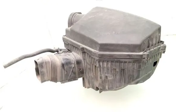 Volvo V70 Air filter box 30792196