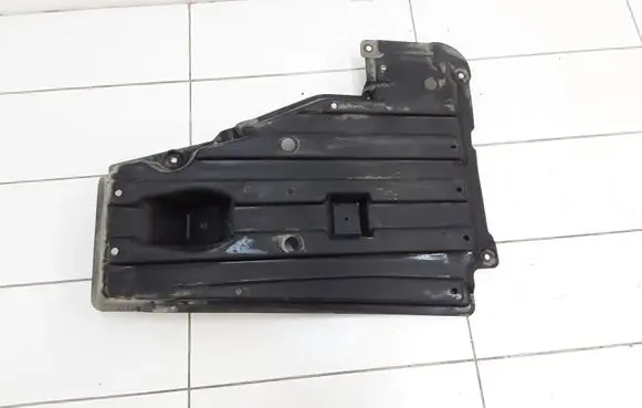 Toyota Corolla Verso E121 Engine splash shield/under tray