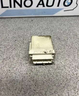 BMW 3 E46 Glow plug pre-heat relay 2247664
