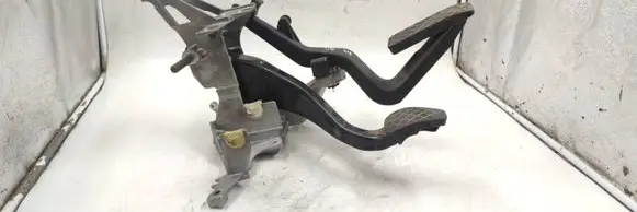 Audi A4 S4 B5 8D Pedal assembly 8d1721506