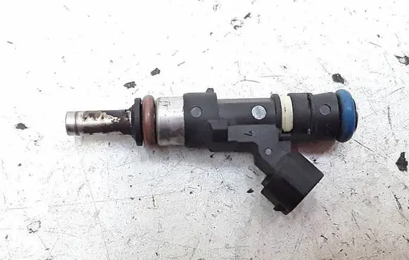 Mitsubishi Lancer VIII Fuel injector 1465A029 EAT305