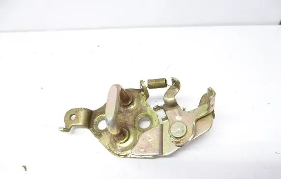 Daewoo Tico Tailgate/trunk/boot lock/latch/bracket 