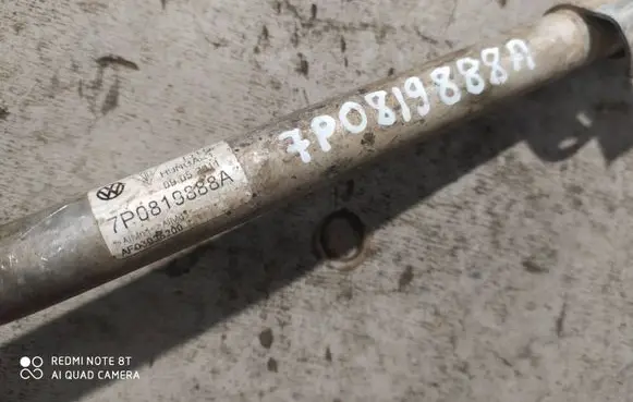 Volkswagen Touareg II Engine coolant pipe/hose 7P0819888A