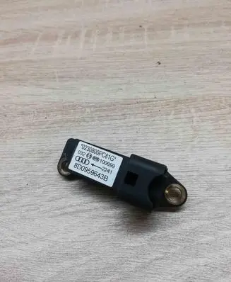 Audi A4 S4 B5 8D Airbag deployment crash/impact sensor 8D0959643B