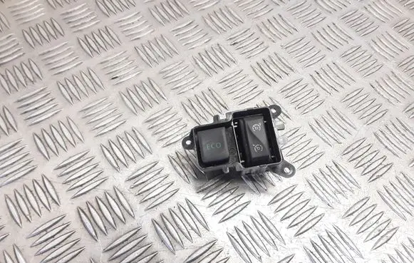 Renault Captur Cruise control switch 