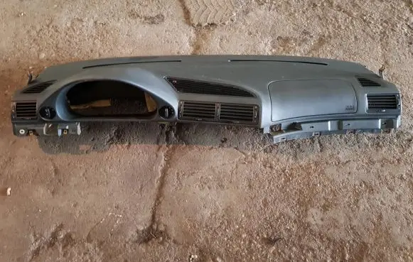 BMW 7 E38 Dashboard 51458125200