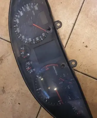 Audi A6 S6 C5 4B Speedometer (instrument cluster) 88311300